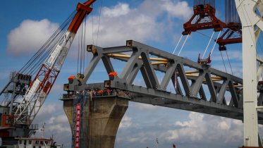 পদ্মা সেতুর ৩০তম স্প্যান বসছে আজ পদ্মা সেতুর ৩০তম স্প্যান বসছে আজ